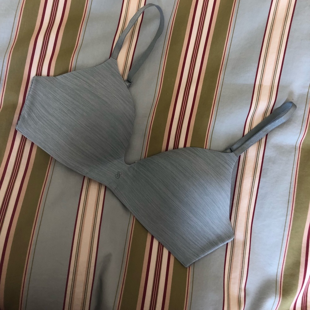 green victoria’s secret 36B wireless bra